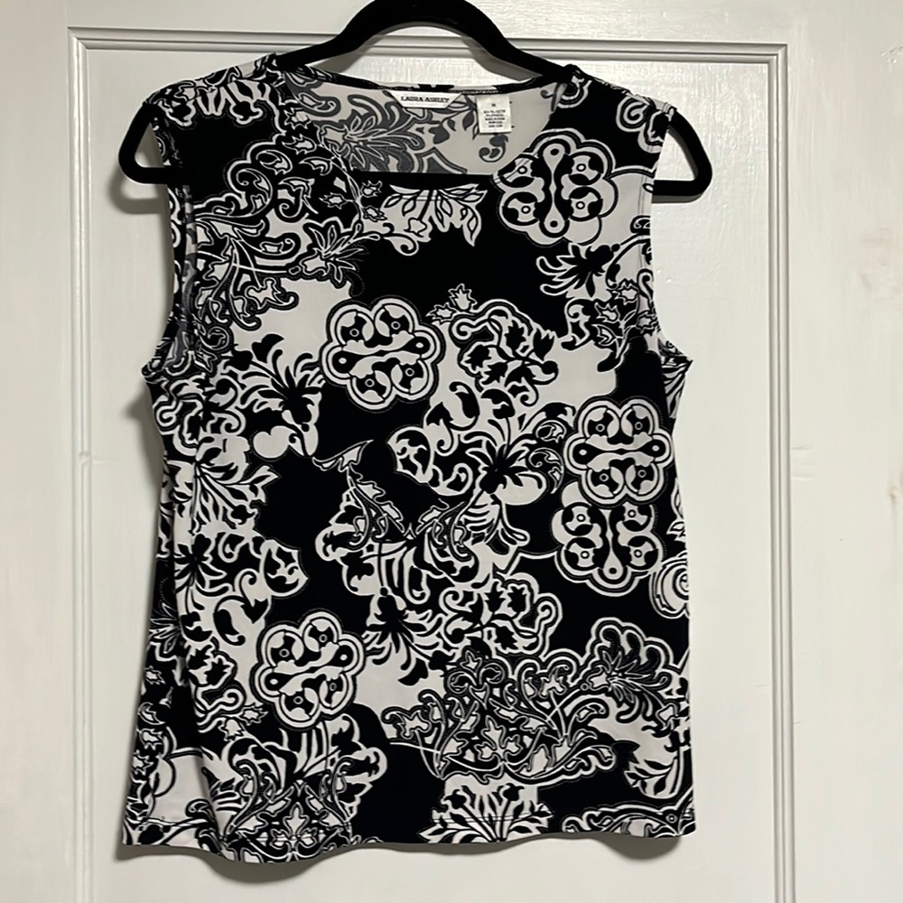 M black and white patterned Laura Ashley sleeveless top